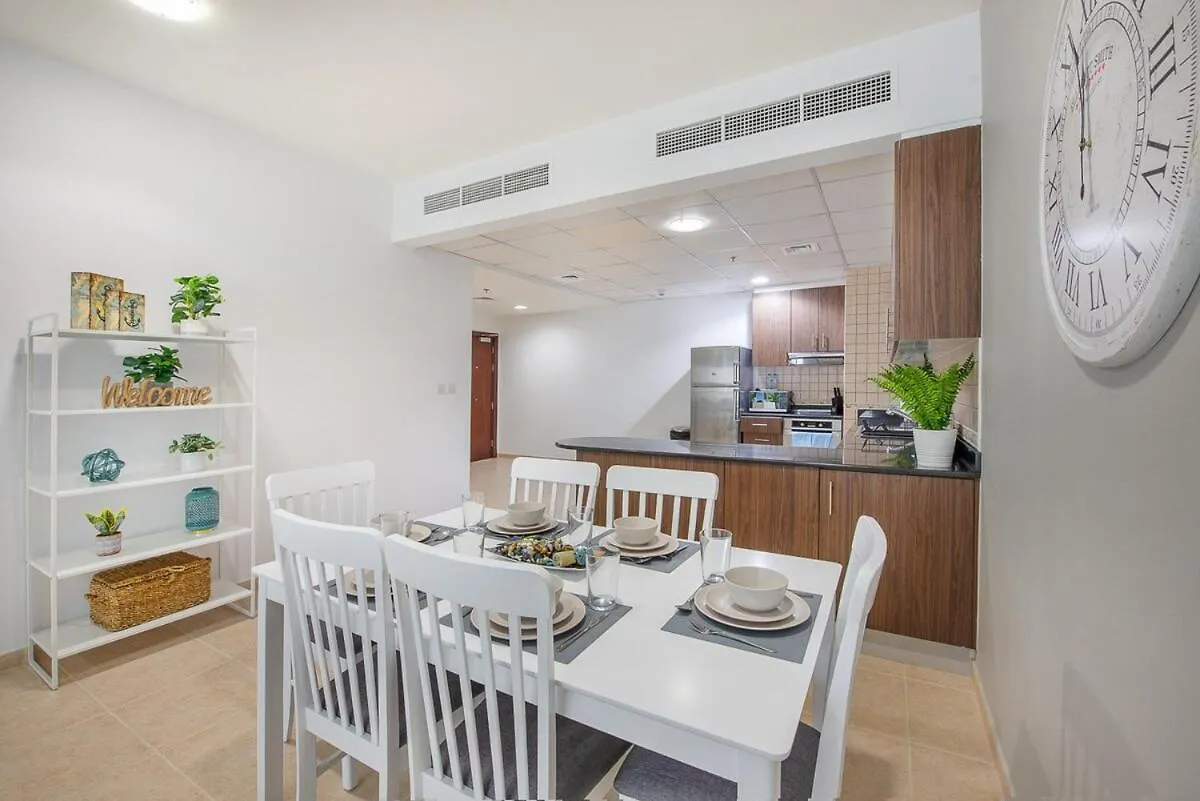 Spacious 1-Bedroom At Elite Tower In Dubai Marina, Near To To Beach Holiday home