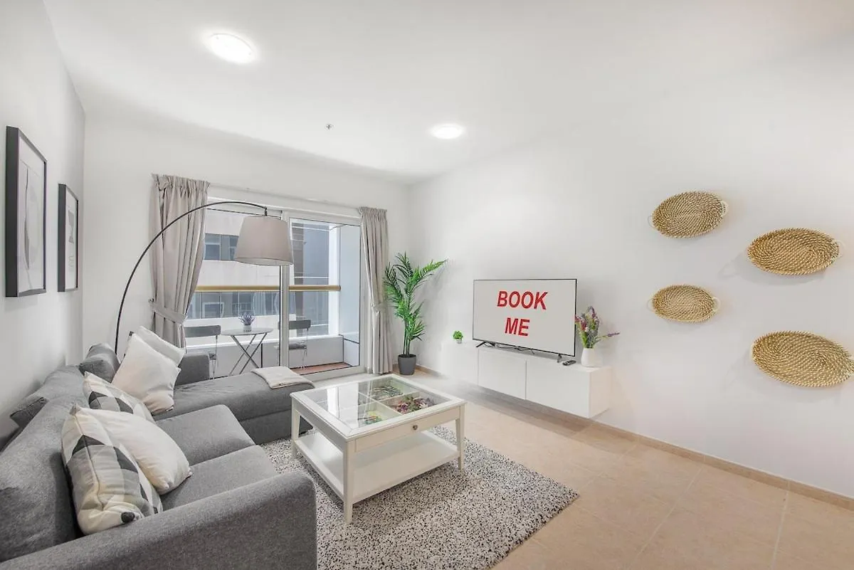 Spacious 1-Bedroom At Elite Tower In Dubai Marina, Near To To Beach Holiday home