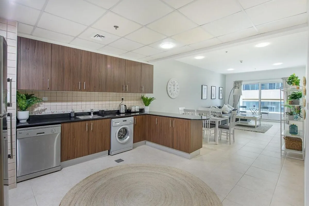 Spacious 1-Bedroom At Elite Tower In Dubai Marina, Near To To Beach Holiday home