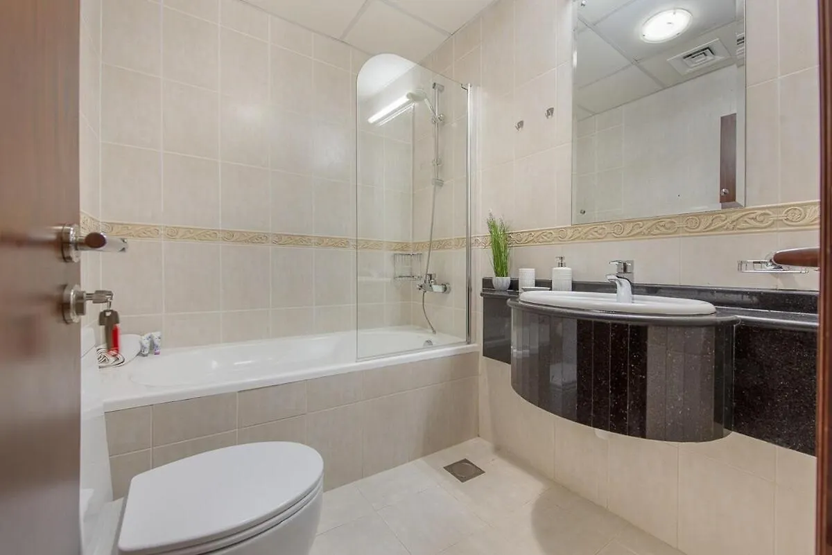 Holiday home Spacious 1-Bedroom At Elite Tower In Dubai Marina, Near To To Beach